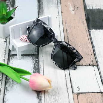 Amy Plastic Wayfarer Sunglasses - LifeArtVision