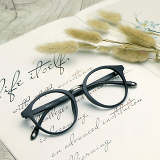 Kylie Plastic Oval Eyeglasses - LifeArtVision